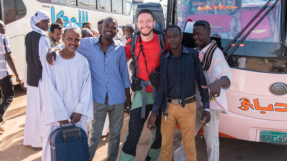 Photoneer.de Thomas Markert in Sudan for the production