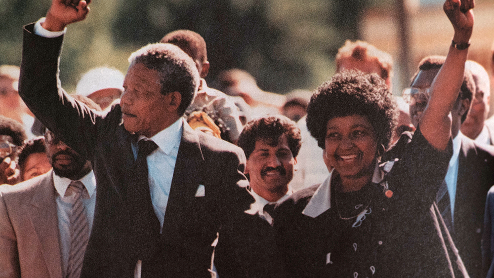Nelson and Winnie Mandela together after released from prison